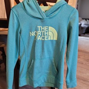 North face pullover